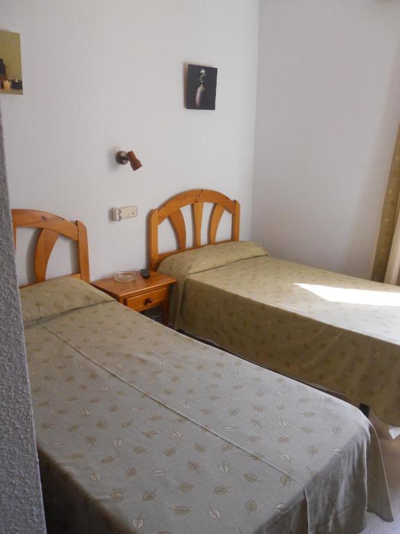Hostal El Descanso Madrid Chambre photo