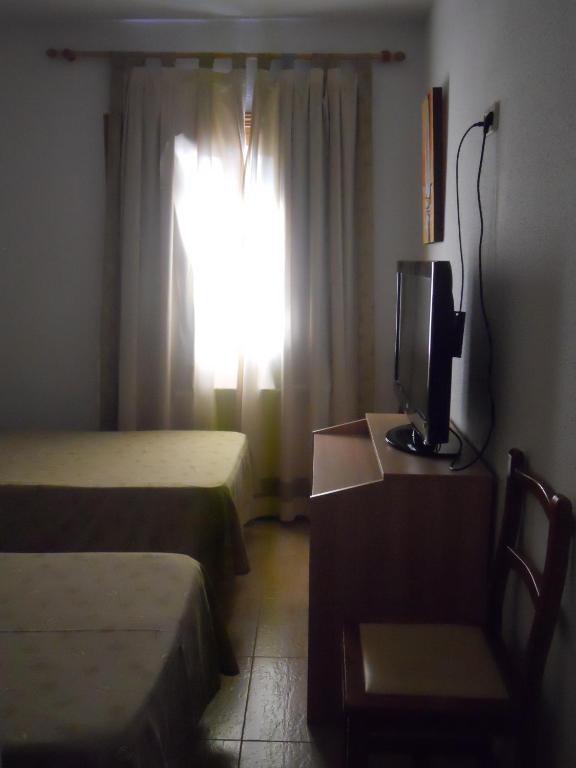 Hostal El Descanso Madrid Chambre photo